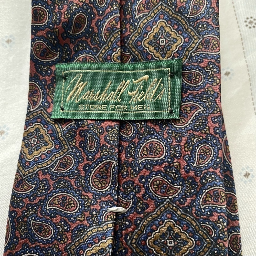 Marshall Field’s store for Men tie pure silk made in USA Red Navy Gold - Picture 4 of 4
